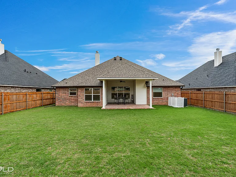 304 Prien Lake Loop — Photo 10