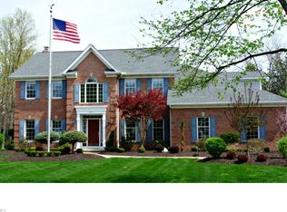 8979 Woodstone Dr, Brecksville, OH 44141