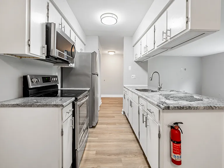 111 Aimwick Ct — Photo 8