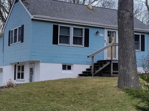 137 Beaver Dam Rd, Plymouth, MA 02360