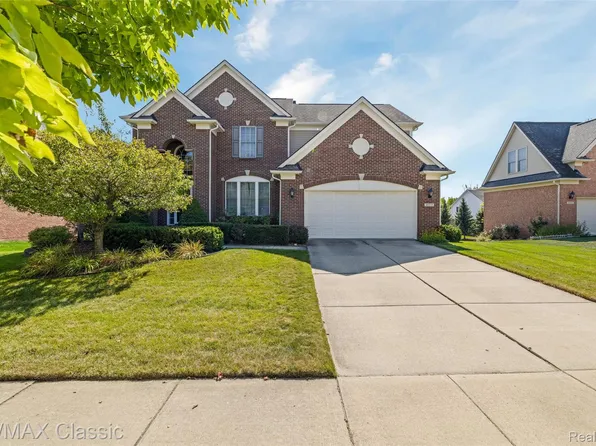 45273 Jacob Dr, Novi, MI 48375