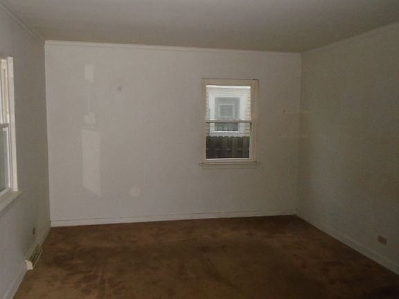 2nd image of 2708 Hawthorne St