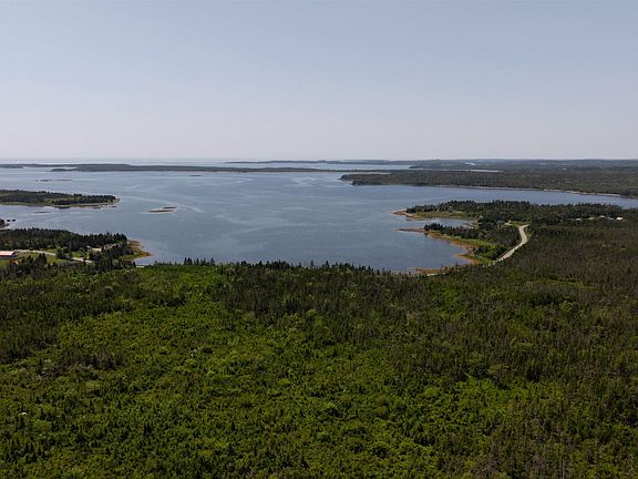 5th image of 695 Mushaboom Rd