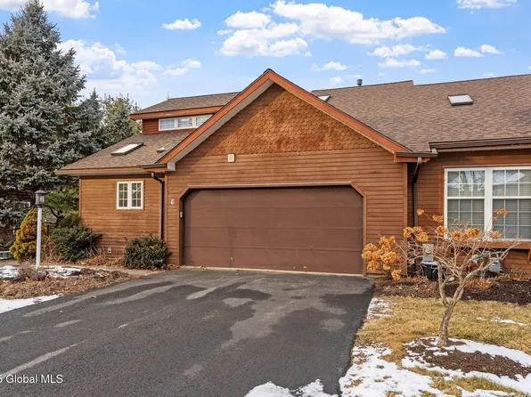 6 Tracey Court, Troy, NY 12180