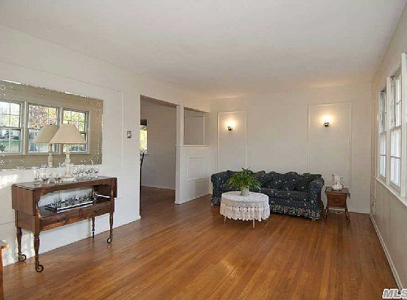 5th image of 18 Buhl Ln