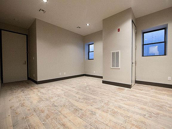 4th image of 867 De Kalb Ave #1A
