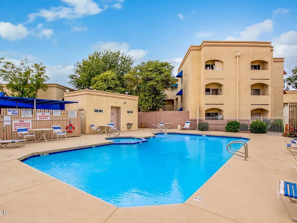 12221 W Bell Rd #182