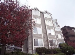2572 14th Ave W APT 103, Seattle, WA 98119