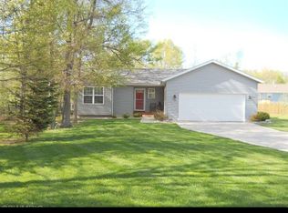 702 E Brierwood St, Greenville, MI 48838