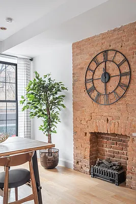 Rented by Oxford Property Group | media 11