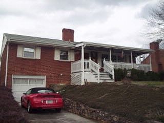 2nd image of 3247 Fleetwood Ave