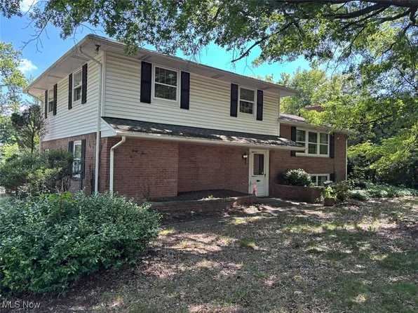 4300 Skycrest Dr NW, Canton, OH 44718