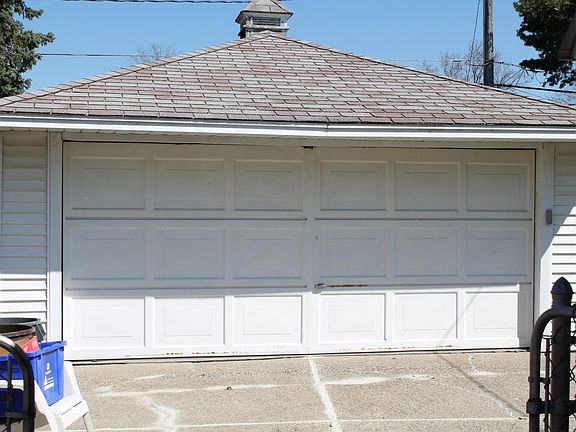 2 Car garage