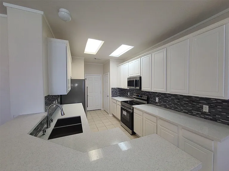 231 W Stedhill Loop — Photo 4