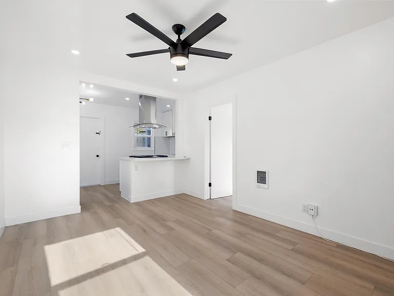 114 Madison Ave #A — Photo 3