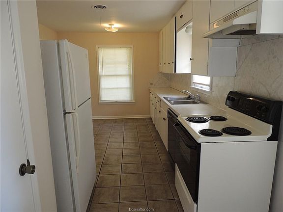 5th image of 729 Mary Lake Dr