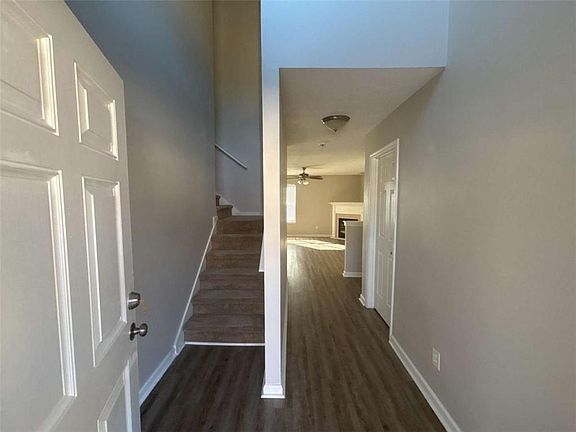 3rd image of 209 Siesta Key Ct