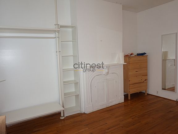 4th image of 631 Baltic St #1