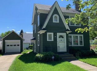 353 Lovell St, Elgin, IL
