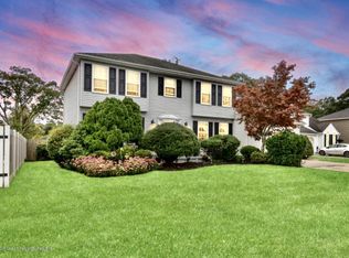 15 Melissa Ln, Howell, NJ 07731