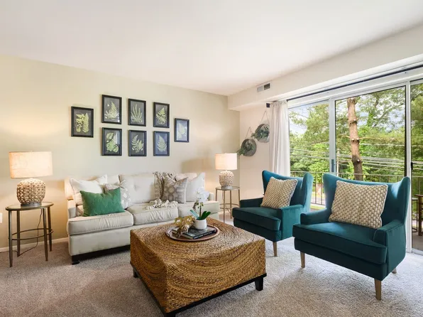 Streamside West Apartments