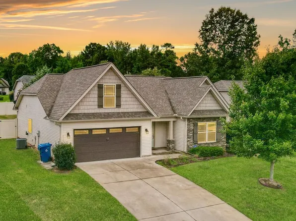 104 Granite Ct, Greenwood, SC 29649