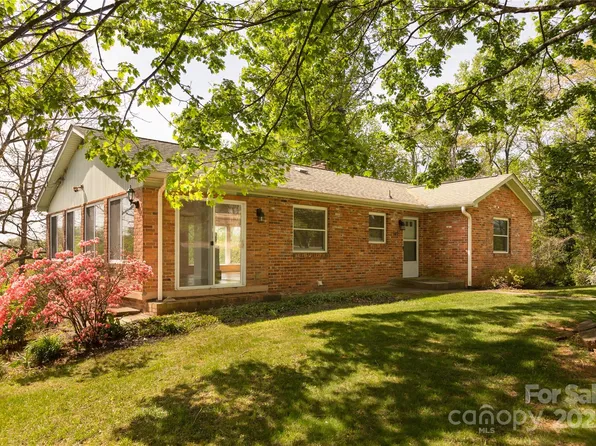 147 W Oakview Rd, Asheville, NC 28806