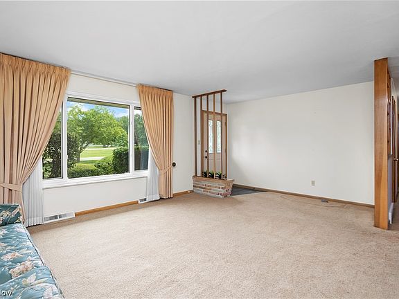 3rd image of 5032 W Park Dr