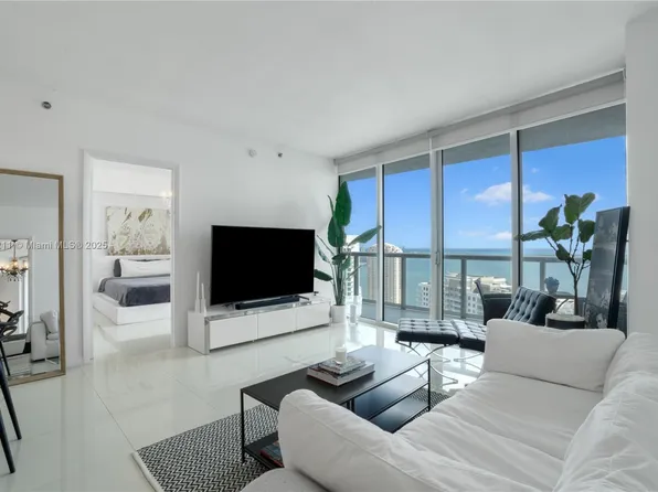 475 Brickell Ave APT 3907, Miami, FL 33131