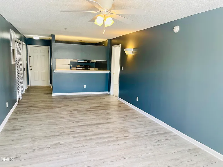 1230 University Ct #204 — Photo 5