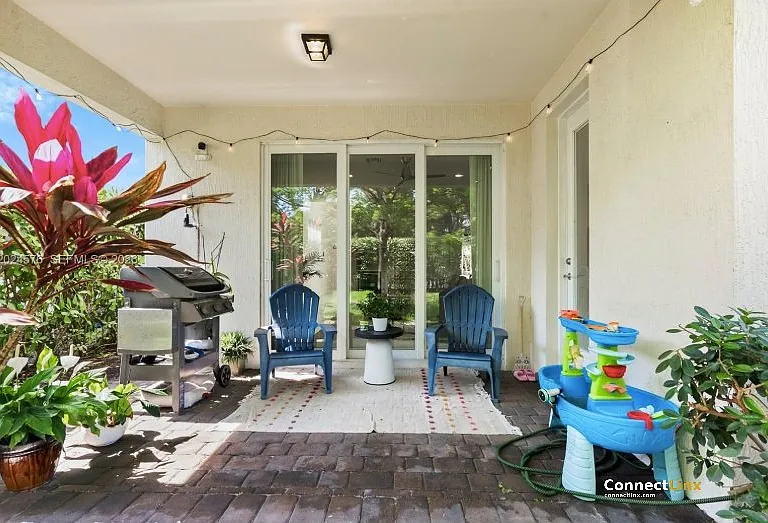 4325 Large Leaf Ln — Photo 15