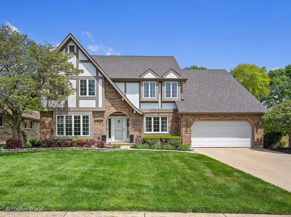21W768 McCarron Rd, Glen Ellyn, IL 60137