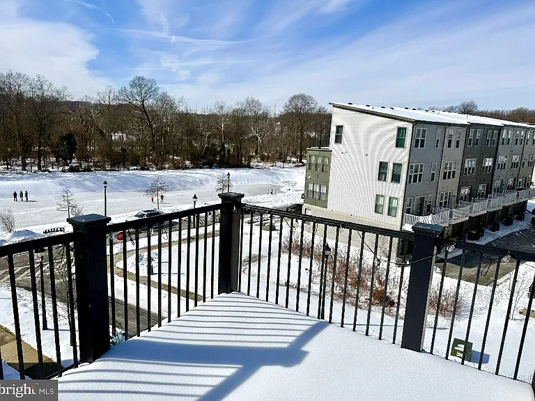 5601 Hyattsville Dr — Photo 43