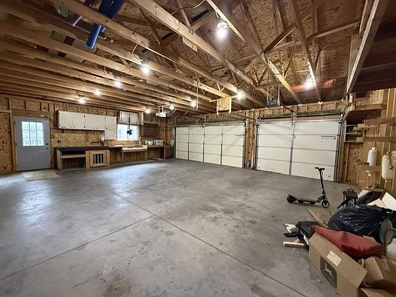 5th image of 829 Prospect Ave