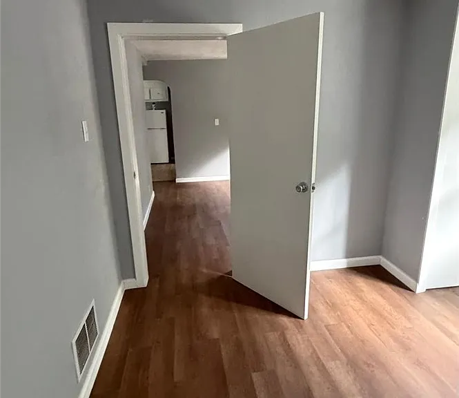 1021 California Dr — Photo 22