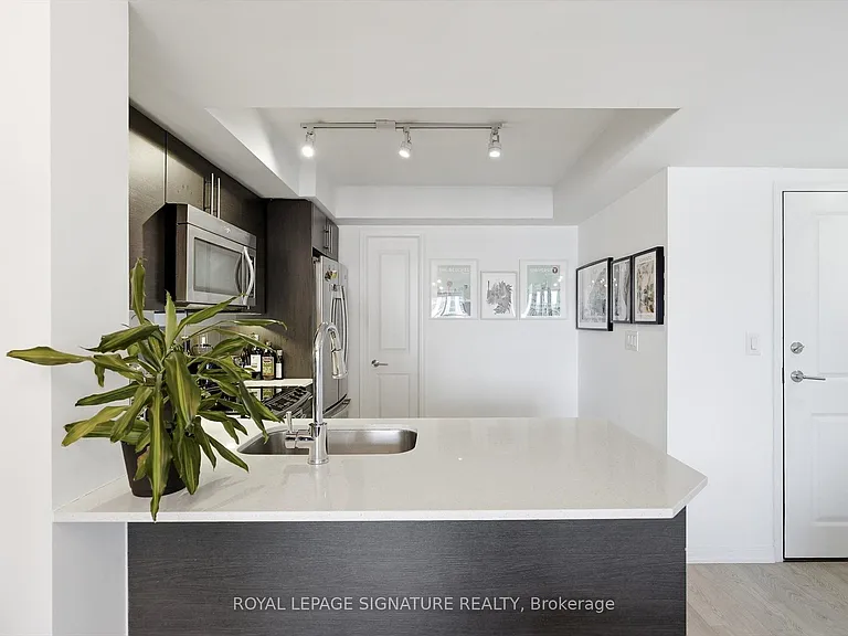 125 Western Battery Rd #1516 — Photo 7