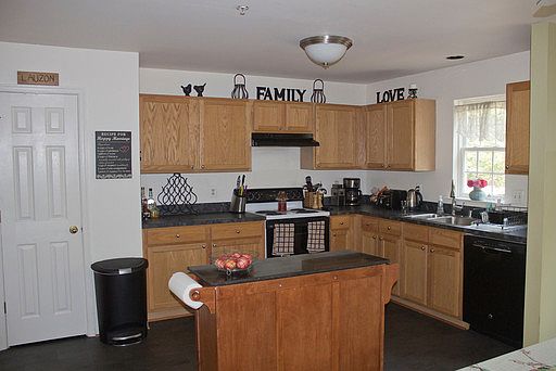 1st image of 176 Goldsborough Dr
