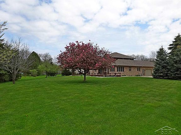 4th image of 3687 White Trillium Dr E