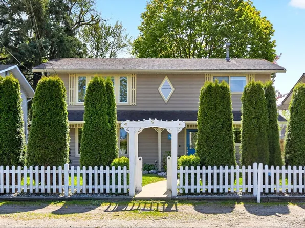 34974 Clayburn Rd, Abbotsford, BC V2S 7Y9