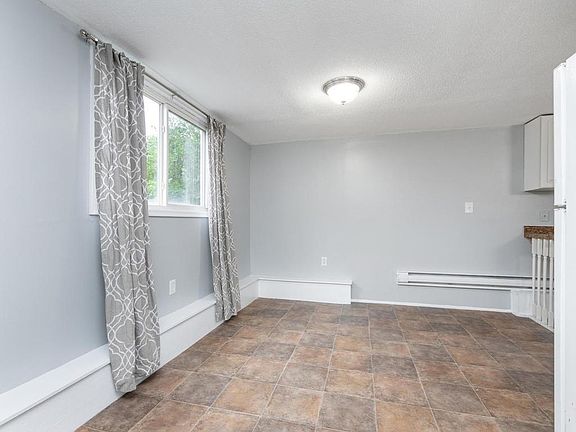 4th image of 704 Nebraska Ave E #1/2