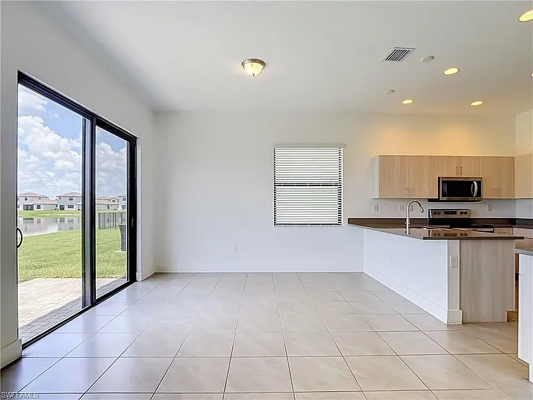5669 Cerva Ln — Photo 4