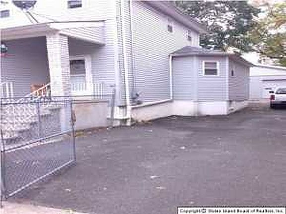3rd image of 18 Andros Ave