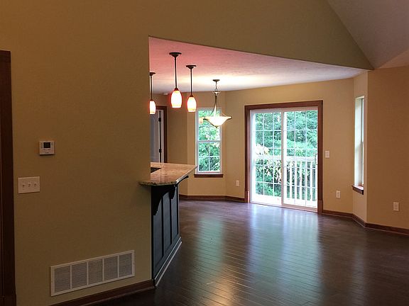 4th image of 3695 Turnberry Dr
