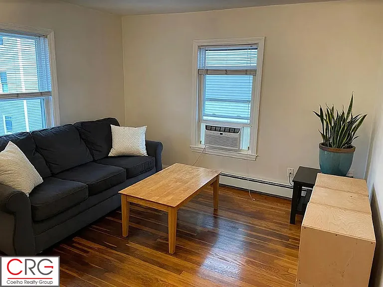 6 Pearl St #2 — Photo 1