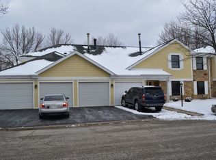 498 Thornhill Ln APT B1, Wheeling, IL 60090