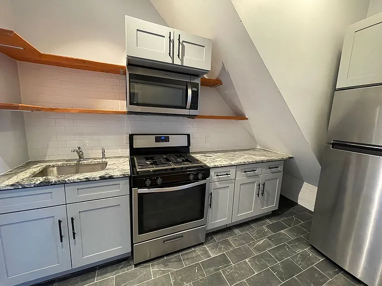 10 Farrington St. — Photo 2