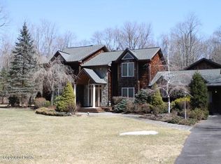 187 Sawmill Rd, Pocono Lake, PA 18347