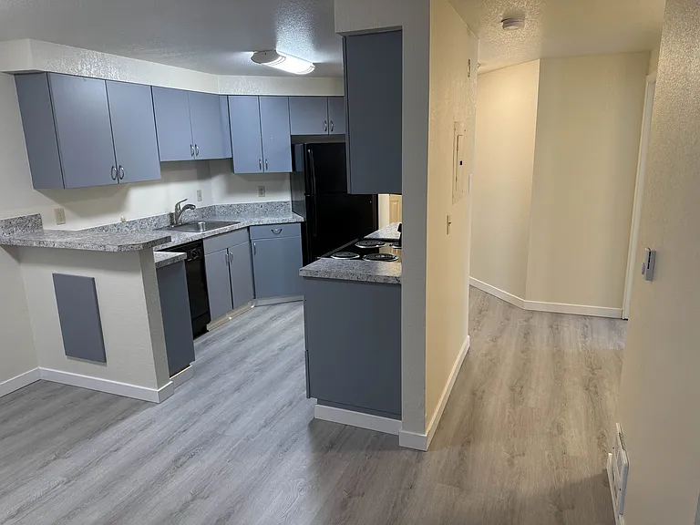 4054 NE 55th St #101 — Photo 15