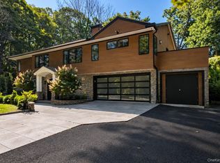 6 Tanyard Ln, Huntington, NY 11743