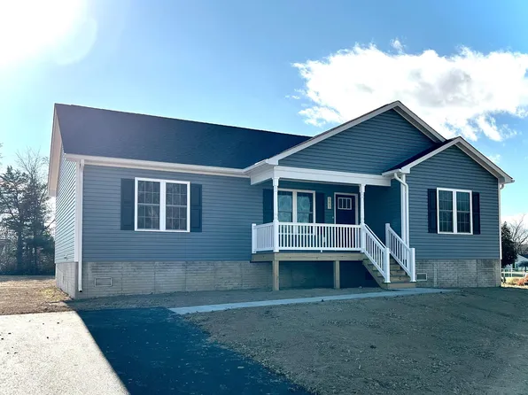 105 8th St, Grottoes, VA 24441